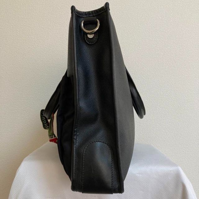 Orobianco(オロビアンコ)のOrobianco オロビアンコ ビジネス　ハンド　バッグ A4収納 リボン　黒 メンズのバッグ(ビジネスバッグ)の商品写真