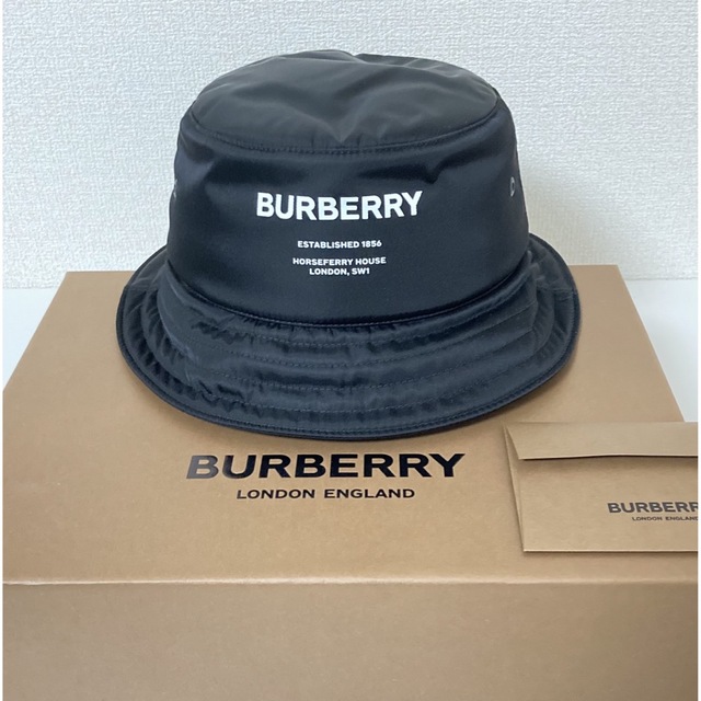 BURBERRY(バーバリー)のBurberry ホースフェリープリント ナイロン バケットハット 極美品 メンズの帽子(ハット)の商品写真