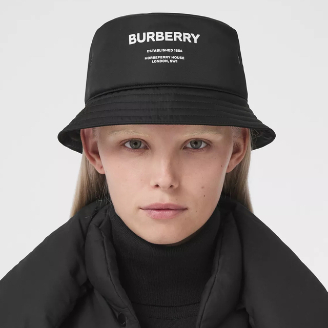 BURBERRY - Burberry ホースフェリープリント ナイロン バケットハット