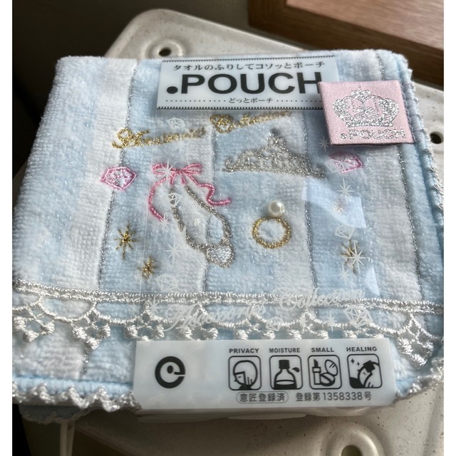 .POUCH(ドットポーチ)のドットポーチ　ティアラ刺繍　タオルのふりしてコソッとポーチ レディースのファッション小物(ポーチ)の商品写真