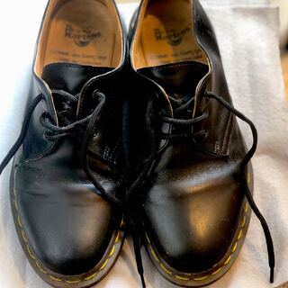 コムデギャルソン(COMME des GARCONS)のDr.マーチン ×コムデギャルソン 英国製 コムコム US5 24cm　中古(ローファー/革靴)