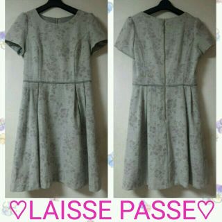 レッセパッセ(LAISSE PASSE)のLAISSE PASSE ﾌﾛｯｷｰﾜﾝﾋﾟｰｽ(ひざ丈ワンピース)