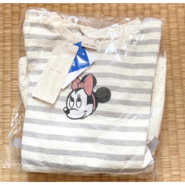 petit main(プティマイン)のpetit main 裏起毛 ミニーフリルつきペプラムTシャツ グレー 80 キッズ/ベビー/マタニティのベビー服(~85cm)(シャツ/カットソー)の商品写真