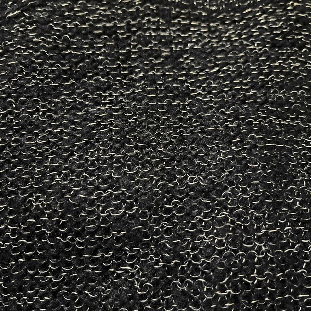 GU  ニット  黒  ラメ  Sサイズ レディースのトップス(ニット/セーター)の商品写真