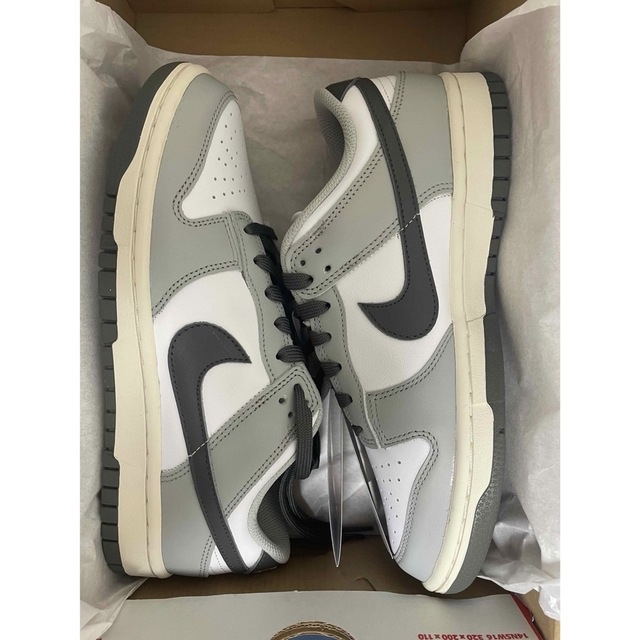 NIKE(ナイキ)の23.5cm Nike Dunk Low DD1503-117 Grey グレー レディースの靴/シューズ(スニーカー)の商品写真