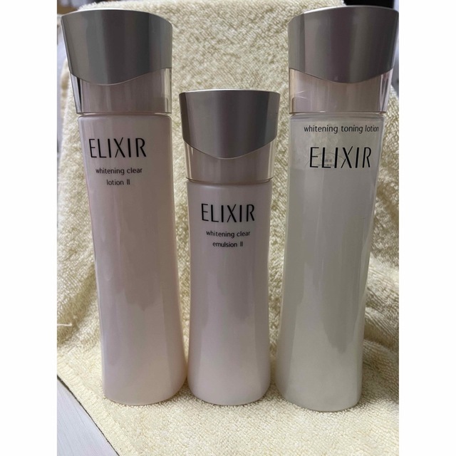 ELIXIR(エリクシール)の資生堂 エリクシールホワイト 化粧水＆乳液&収れん化粧水 コスメ/美容のスキンケア/基礎化粧品(化粧水/ローション)の商品写真