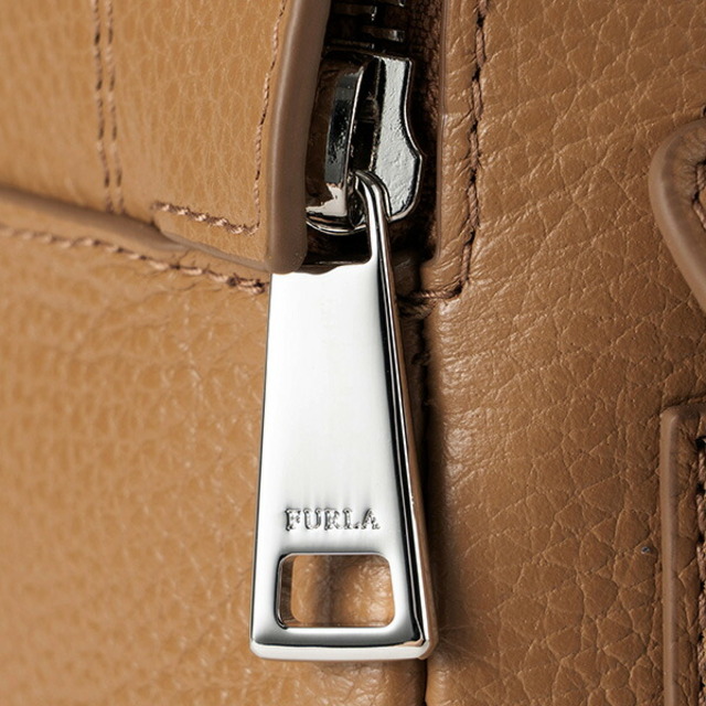 Furla(フルラ)の新品 フルラ FURLA リュックサック ファーヴォラ S バックパック カラメッロ レディースのバッグ(リュック/バックパック)の商品写真