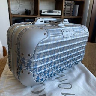 リモワ ヴィンテージの通販 44点 | RIMOWAを買うならラクマ