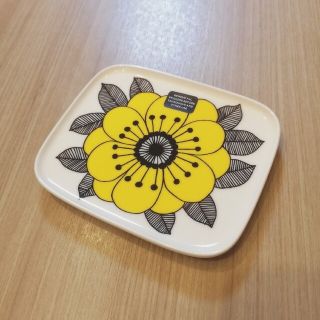 マリメッコ(marimekko)のmarimekko　Kestitケスティットプレート(食器)