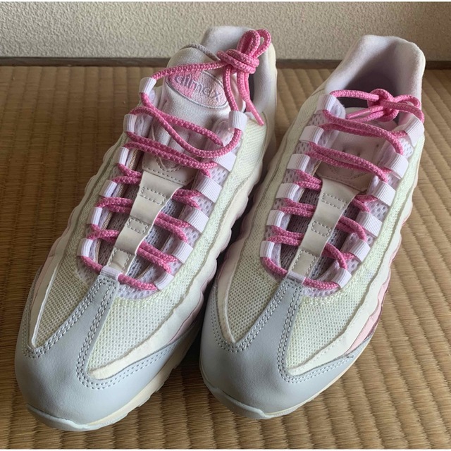 NIKE AIR MAX 95 白ピンク