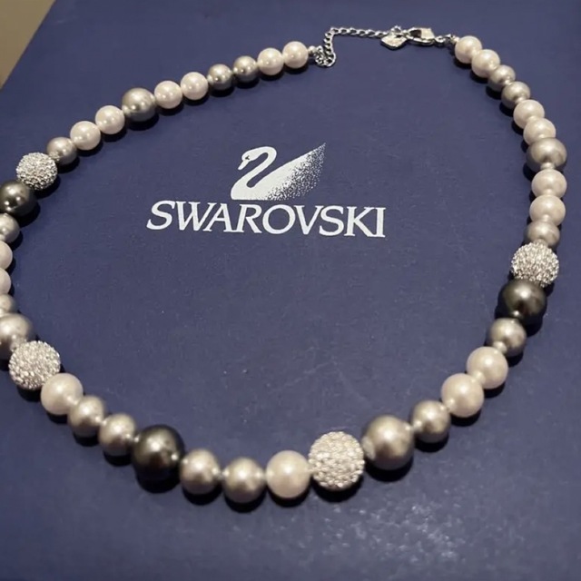 SWAROVSKI(スワロフスキー)のスワロフスキーパールネックレス レディースのアクセサリー(ネックレス)の商品写真