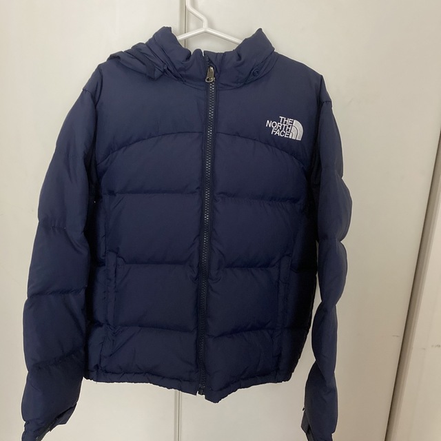 THE NORTH FACE(ザノースフェイス)のノースフェイス　サイズ130 ダウンジャケット　ネイビー キッズ/ベビー/マタニティのキッズ服男の子用(90cm~)(ジャケット/上着)の商品写真