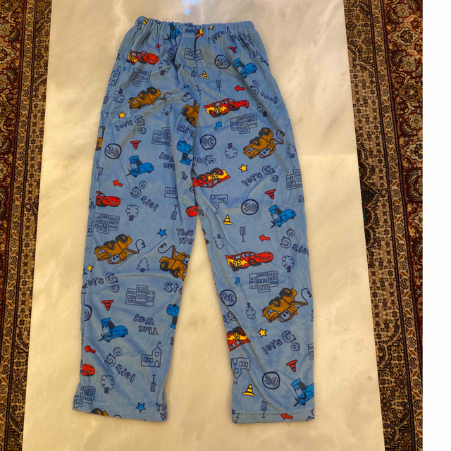 Disney(ディズニー)の新品　未使用　パジャマ　ナイトウェア　カーズ　110 キッズ/ベビー/マタニティのキッズ服男の子用(90cm~)(パジャマ)の商品写真