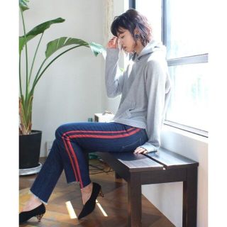 アパルトモンドゥーズィエムクラス(L'Appartement DEUXIEME CLASSE)のMOTHER DENIM THE LOOKER CROP ライン デニム(デニム/ジーンズ)