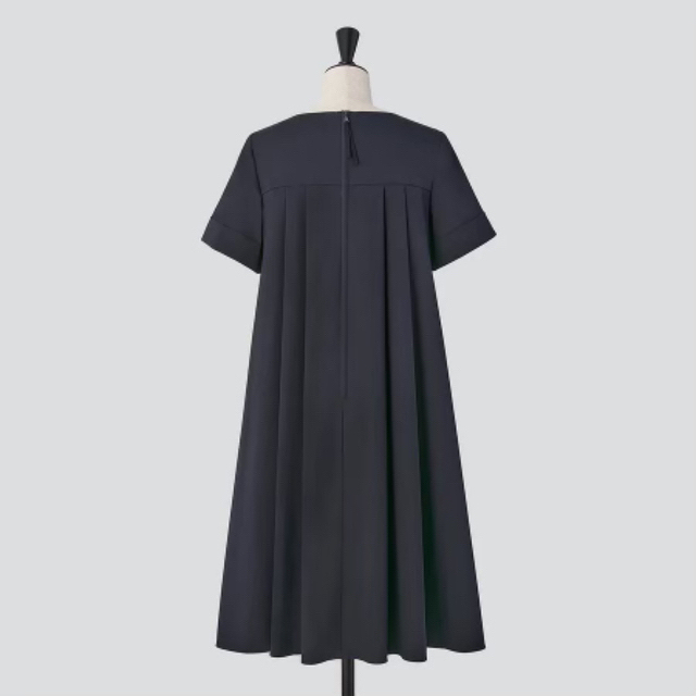 FOXEY(フォクシー)のフォクシー　MARSEILLE DRESS   完売品　42サイズ レディースのワンピース(ひざ丈ワンピース)の商品写真
