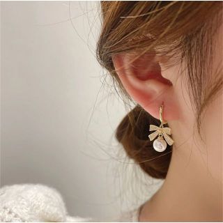  新品 ♡ リボン パール ピアス レディース ピアス 真珠(ピアス)