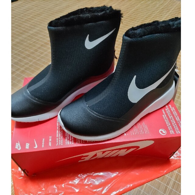 NIKE - Moimoi様専用 ナイキ ショートブーツ ジュニア 23.5cmの通販 by