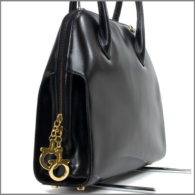 Salvatore Ferragamo - 【真贋鑑定済・送料無料】フェラガモの Salvatore Ferragamo - 【真贋鑑定済・送料無料】フェラガモの
