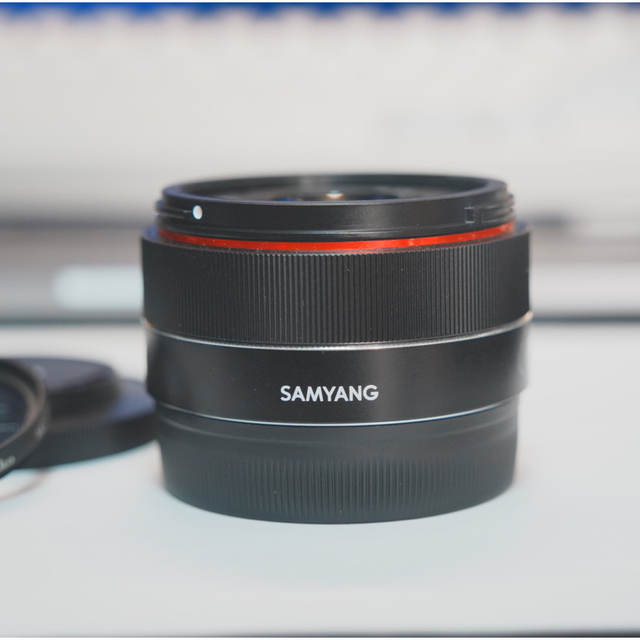 SONY(ソニー)のSAMYANG AF 35/2.8 FE サムヤン35mm f2.8 スマホ/家電/カメラのカメラ(レンズ(単焦点))の商品写真