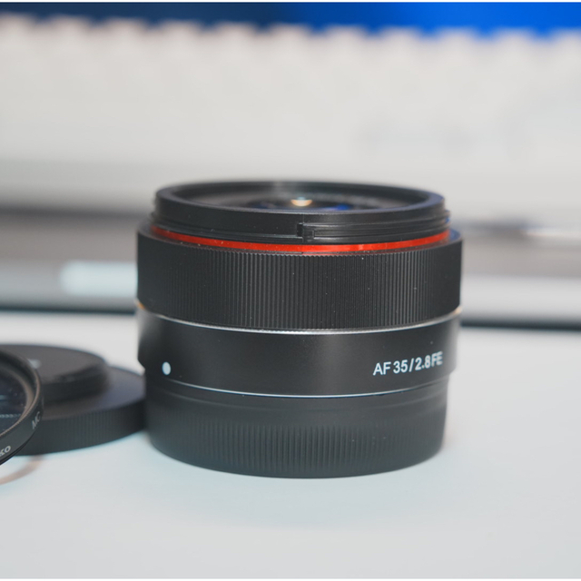 SONY(ソニー)のSAMYANG AF 35/2.8 FE サムヤン35mm f2.8 スマホ/家電/カメラのカメラ(レンズ(単焦点))の商品写真