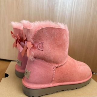 アグ(UGG)のUGG クラシックブーツ　W MINI BAILEY BOW Ⅱ(ブーツ)