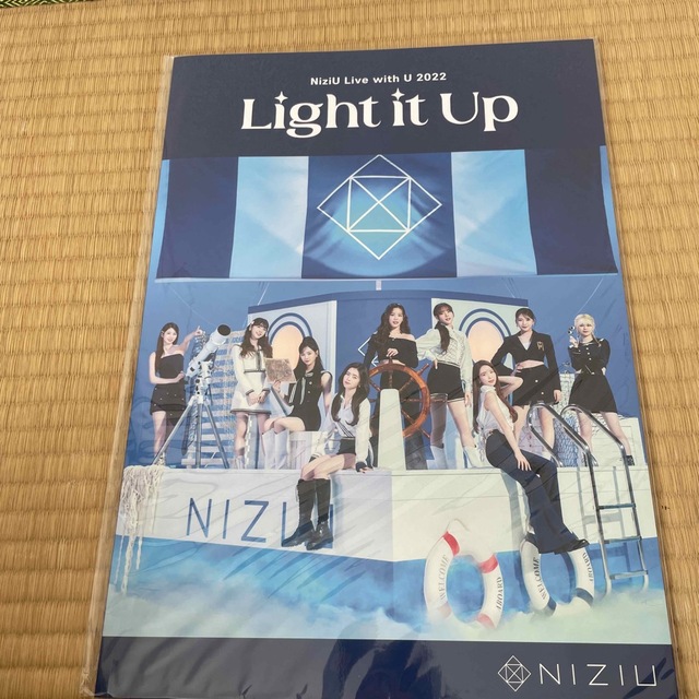 NiziU(ニジュー)のniziu エンタメ/ホビーのCD(K-POP/アジア)の商品写真