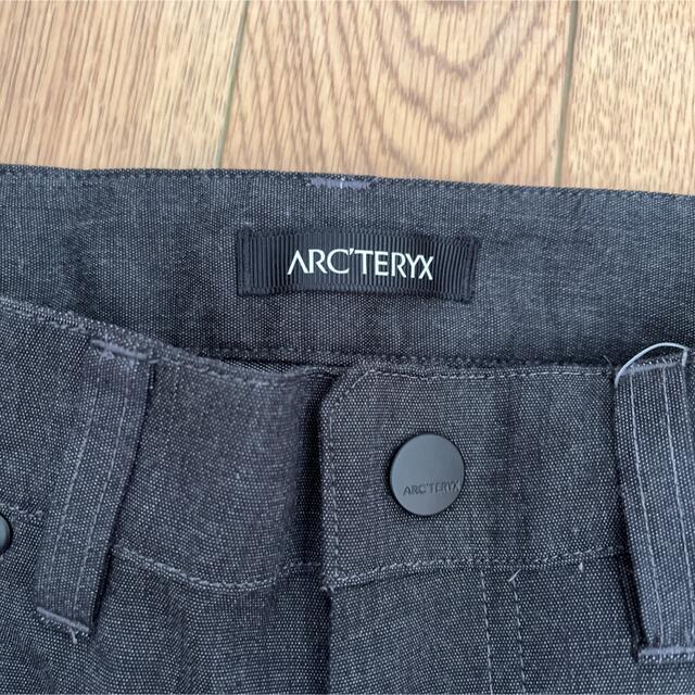 ARC'TERYX(アークテリクス)のARC'TERYX アークテリクス Phelix Short 9.5 Mens メンズのパンツ(ショートパンツ)の商品写真