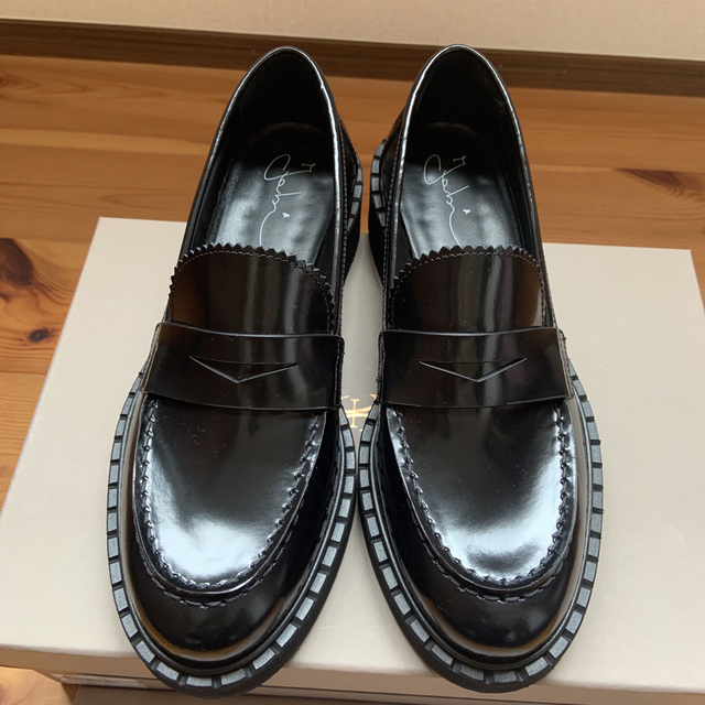 TOD'S(トッズ)のファビ★ローファー黒　24cm 未使用 レディースの靴/シューズ(ローファー/革靴)の商品写真