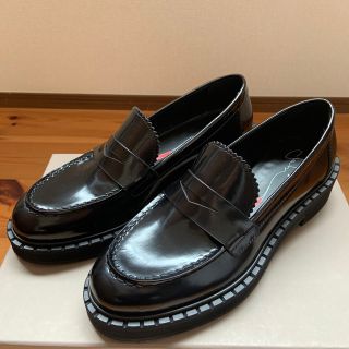 トッズ(TOD'S)のファビ★ローファー黒　24cm 未使用(ローファー/革靴)