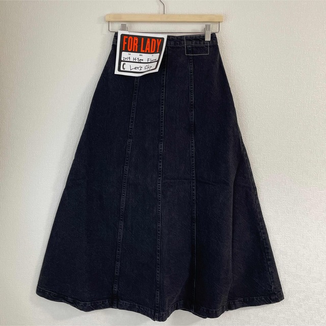 Shinzone(シンゾーン)の【新品未使用】PRELOVED プレラブド ブラック フレアデニムスカート 27 レディースのスカート(ロングスカート)の商品写真