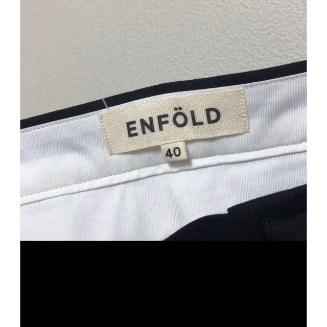 ENFOLD(エンフォルド)のENFOLD パンツ　サイズ40 レディースのパンツ(クロップドパンツ)の商品写真