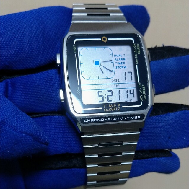 Q TIMEX Reissue Digital LCA TW2U72400 満点の 4800円引き stockshoes.co