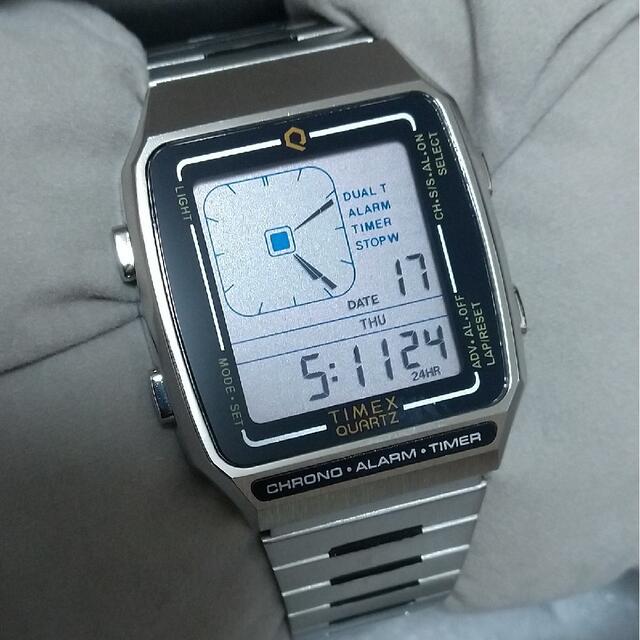 Q TIMEX Reissue Digital LCA TW2U 