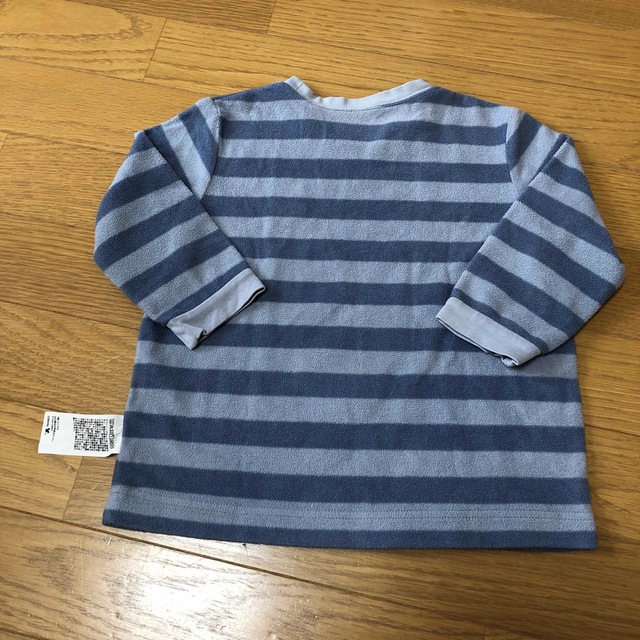 UNIQLO(ユニクロ)のユニクロ　ミッキー　フリースパジャマ　90 キッズ/ベビー/マタニティのキッズ服男の子用(90cm~)(パジャマ)の商品写真