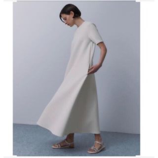 STUNNING LURE - 毎年完売 STUNNING LURE ダンボールTドレス 美品の