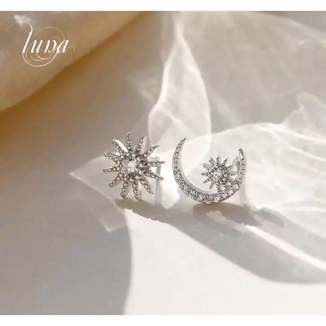 STAR JEWELRY(スタージュエリー)の★moon star asymmetry pierce★☆S925   レディースのアクセサリー(ピアス)の商品写真