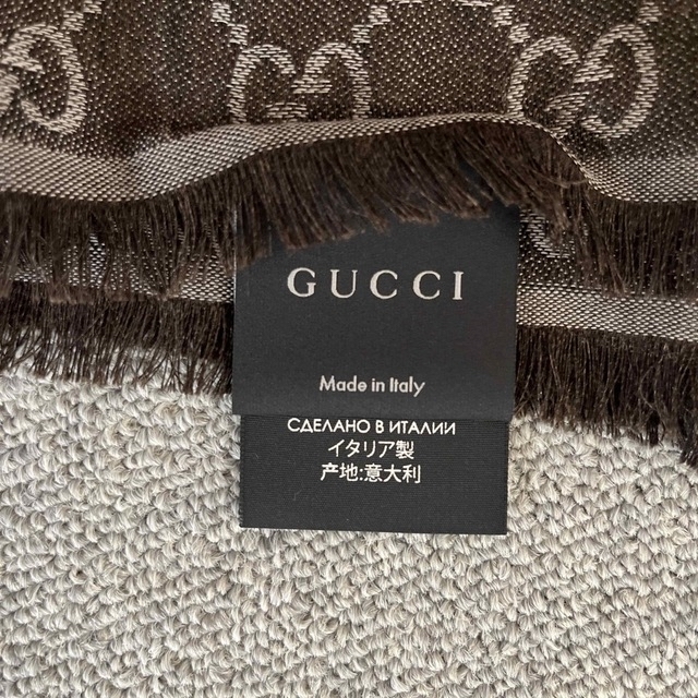 Gucci(グッチ)のGUCCI 大判ストール　マフラー　140×140 メンズのファッション小物(ストール)の商品写真