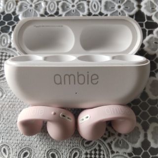 ソニー(SONY)のambie  AM-TW01 ベビーピンク(ヘッドフォン/イヤフォン)