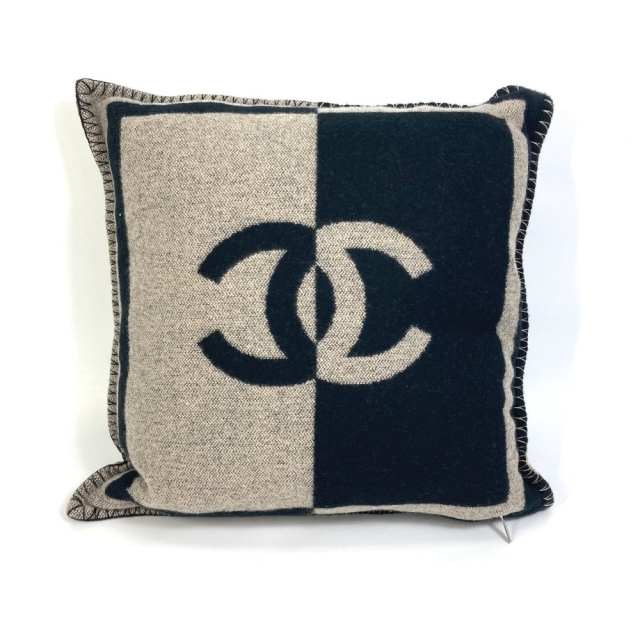 ココマーク CHANEL CC AA8505 2022-2023 AW インテリア 枕 クッション ウール/カシミヤ ブラック×グレー 未使用