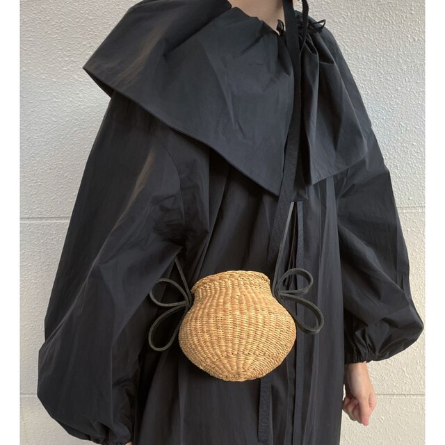 perna ビックカラーロングライトコート レディースのジャケット/アウター(ロングコート)の商品写真