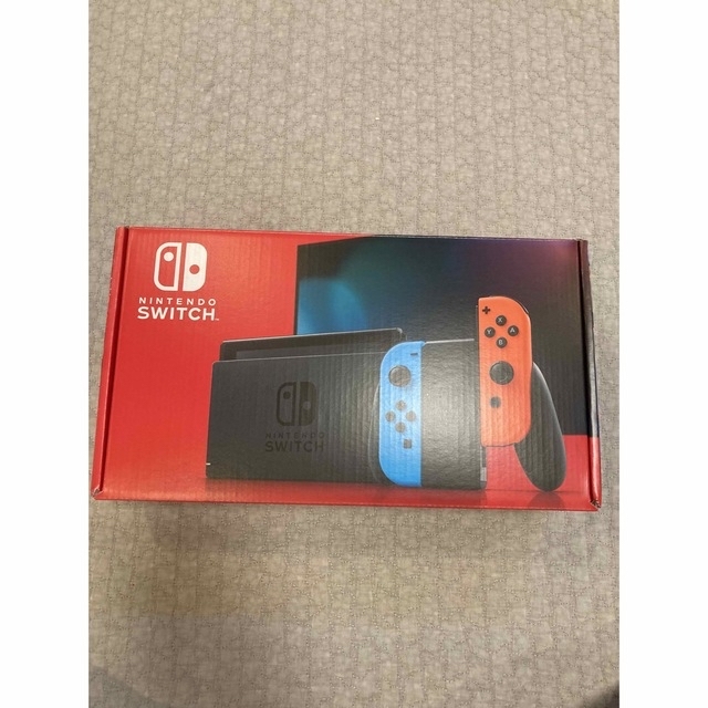 任天堂switch 本体 (持ち運びケース付き)