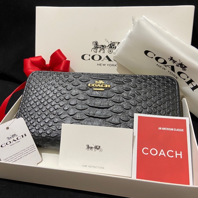 COACH(コーチ)の削除前セール☆コーチ エンボスドスネーク メンズレディス 長財布 メンズのファッション小物(長財布)の商品写真