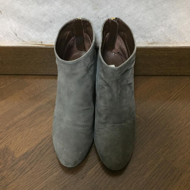 卑弥呼(ヒミコ)のエレガンス卑弥呼 スエードショートブーツ ブーティー グレー 25cm レディースの靴/シューズ(ブーティ)の商品写真