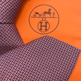 エルメス(Hermes)の【エルメス　ネクタイ】HERMES『H』ロゴ×お洒落ピンク　高級ネクタイ(ネクタイ)