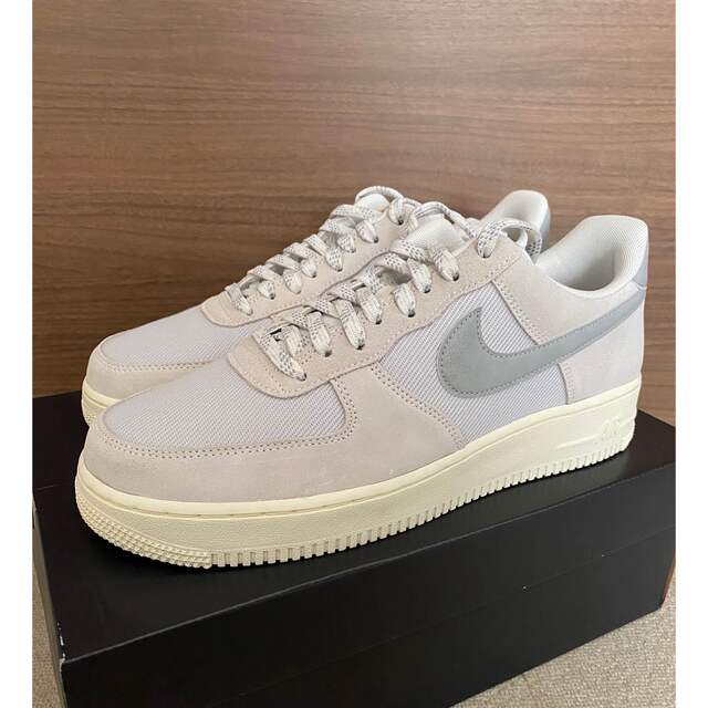 NIKE AIR FORCE 1 07 LV8 SAIL SMOKE GREY