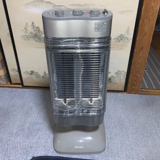 ダイキン(DAIKIN)の☆ダイキン遠赤外線暖房機(美品)❣️(電気ヒーター)