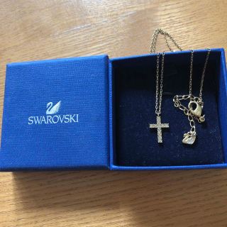 スワロフスキー(SWAROVSKI)のスワロフスキー 十字架ネックレス(ネックレス)