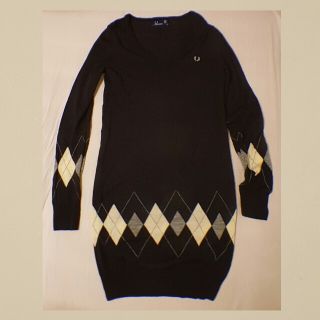 フレッドペリー(FRED PERRY)のFRED PERRYのニットワンピ(ひざ丈ワンピース)