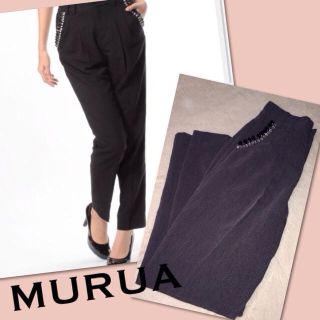 ムルーア(MURUA)のMURUA ビジュー付きパンツ♡美品(カジュアルパンツ)