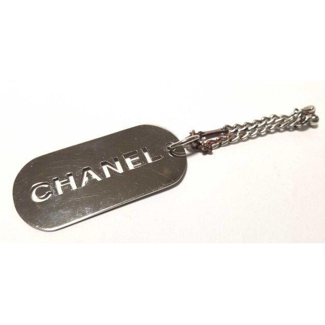 CHANEL ロゴプレート キーホルダー